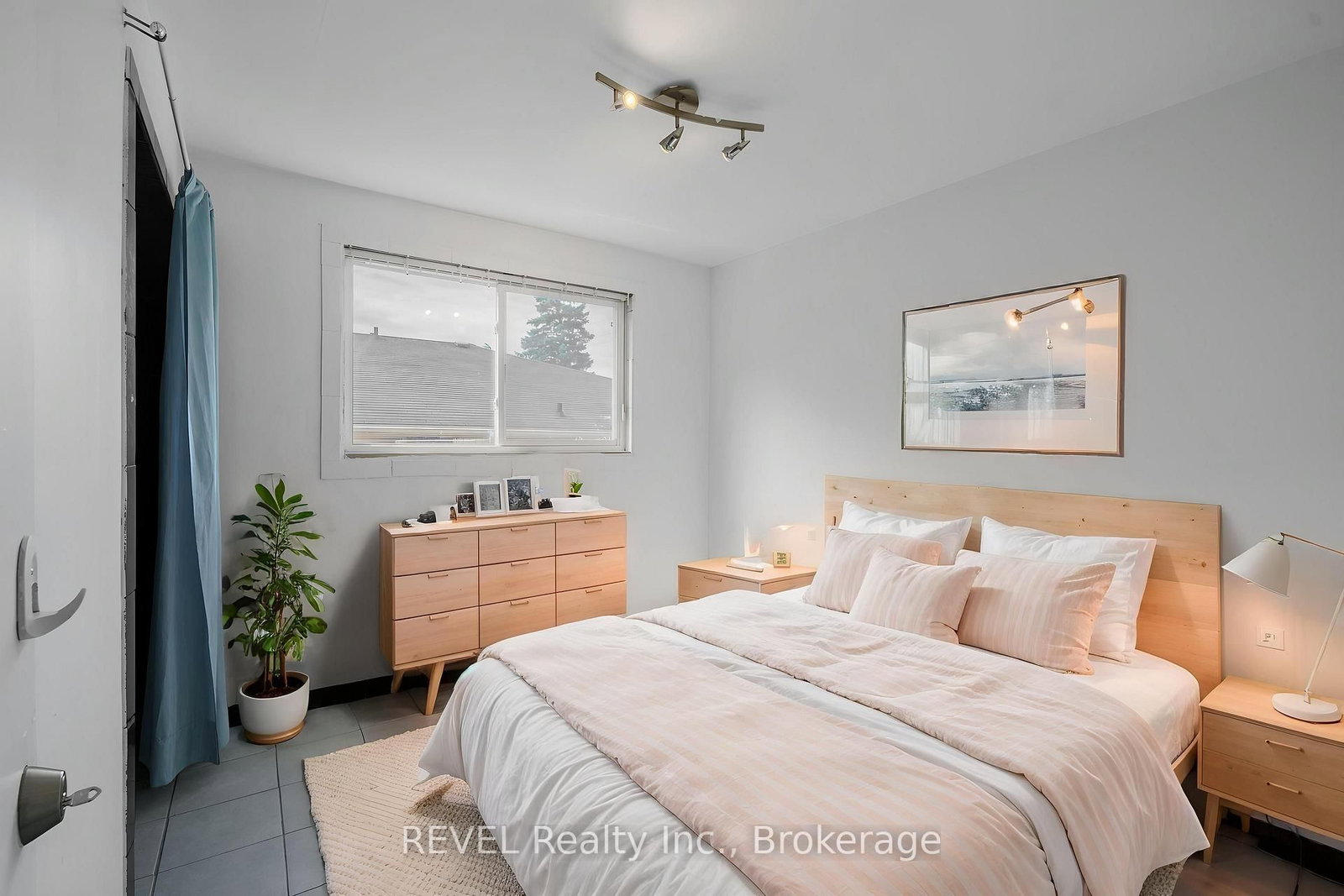 552 First Avenue • Welland, ON photo 12