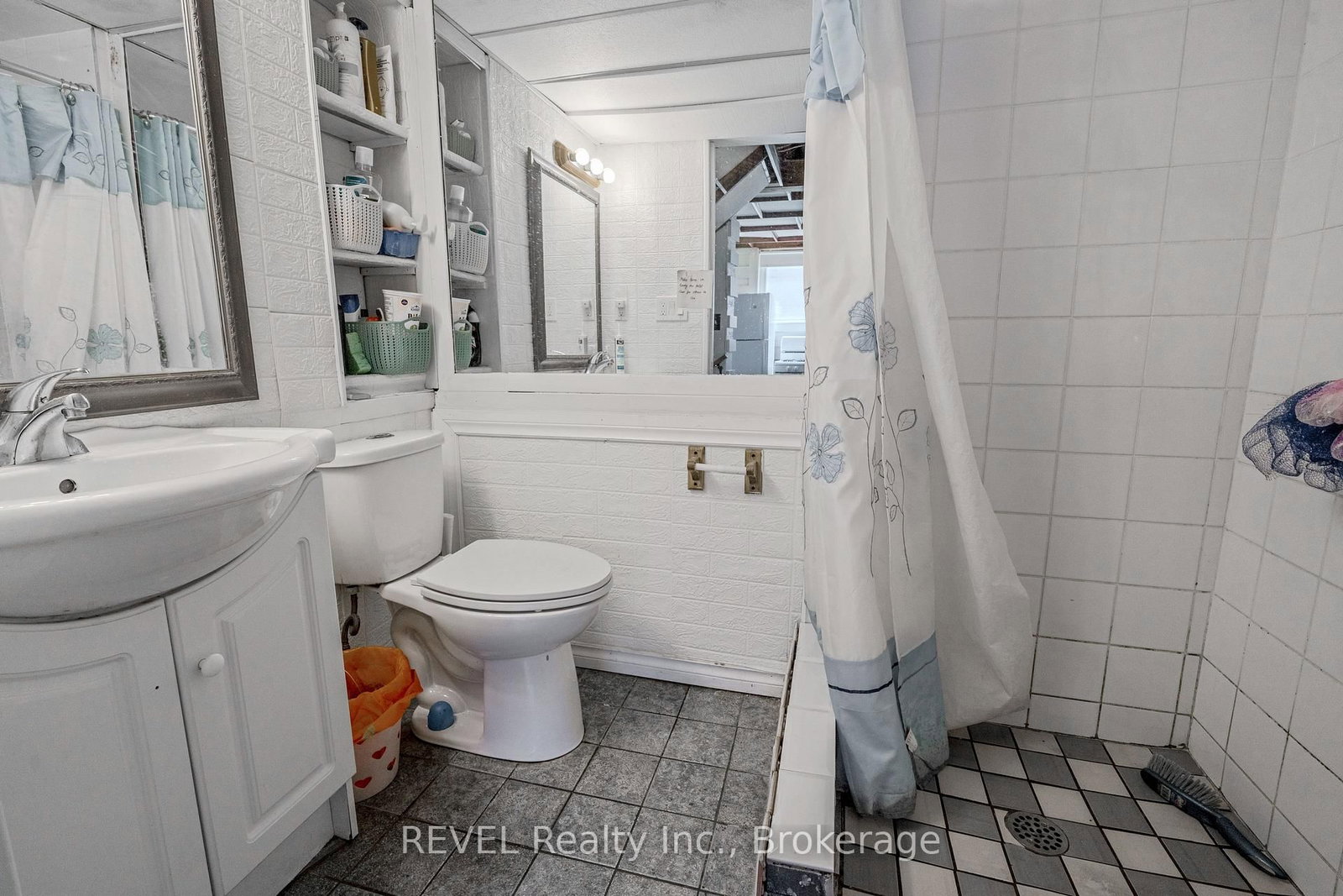 552 First Avenue • Welland, ON photo 19