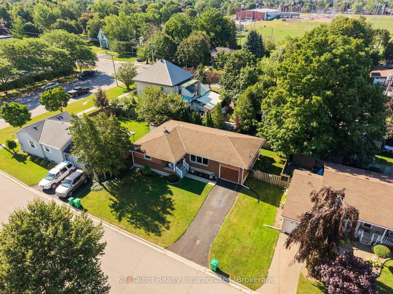 85 Picton Street W