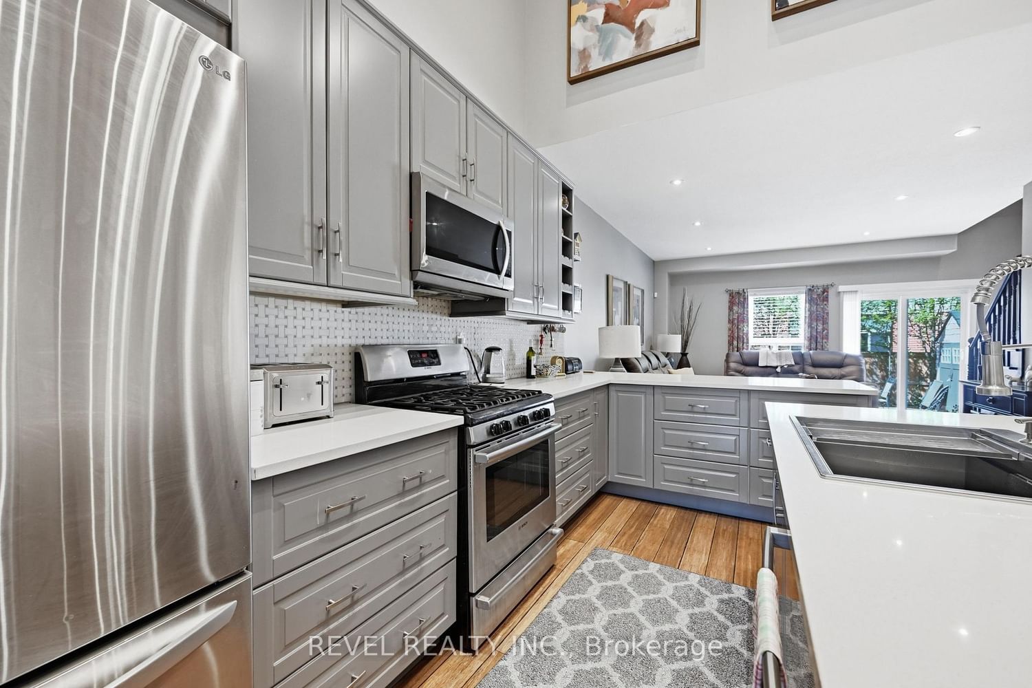 Listing Image 7