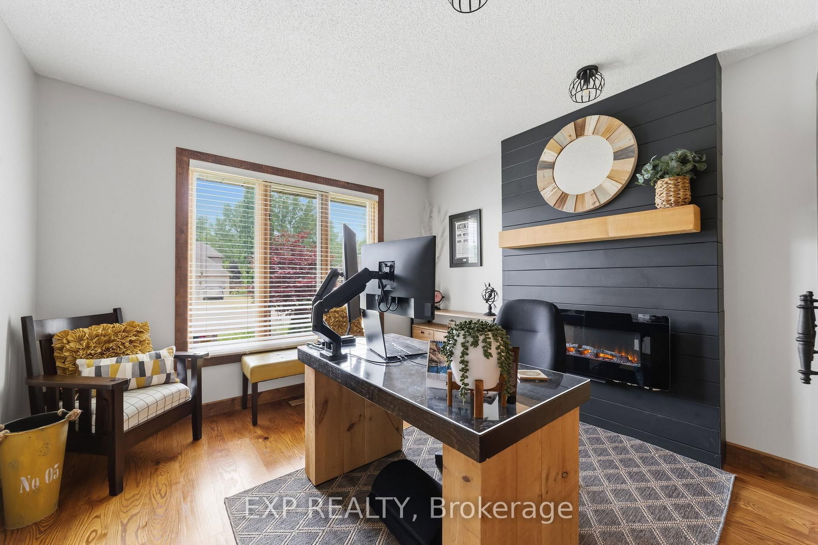 57 Valleyview Crescent • Thames Centre, ON photo 11