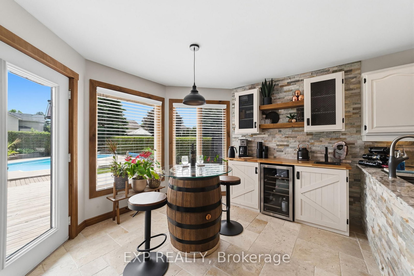 57 Valleyview Crescent • Thames Centre, ON photo 5
