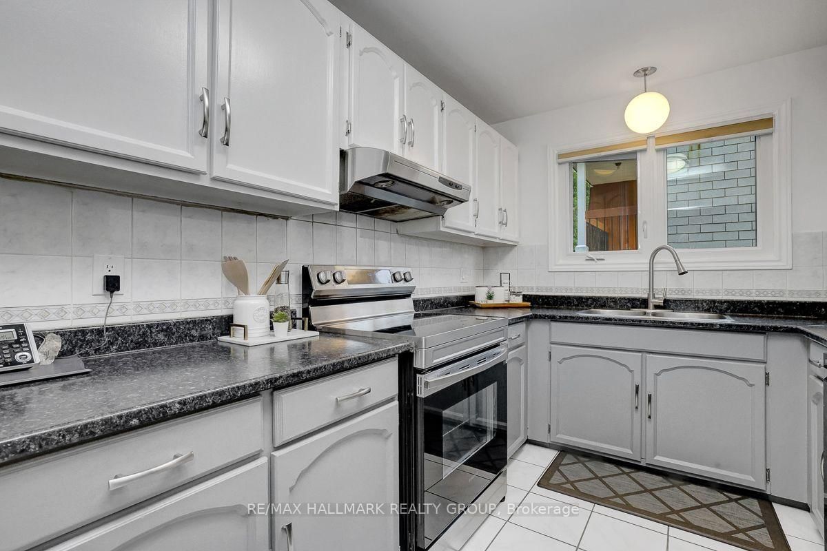 1950 Ludgate Crescent • Ottawa, ON photo 22