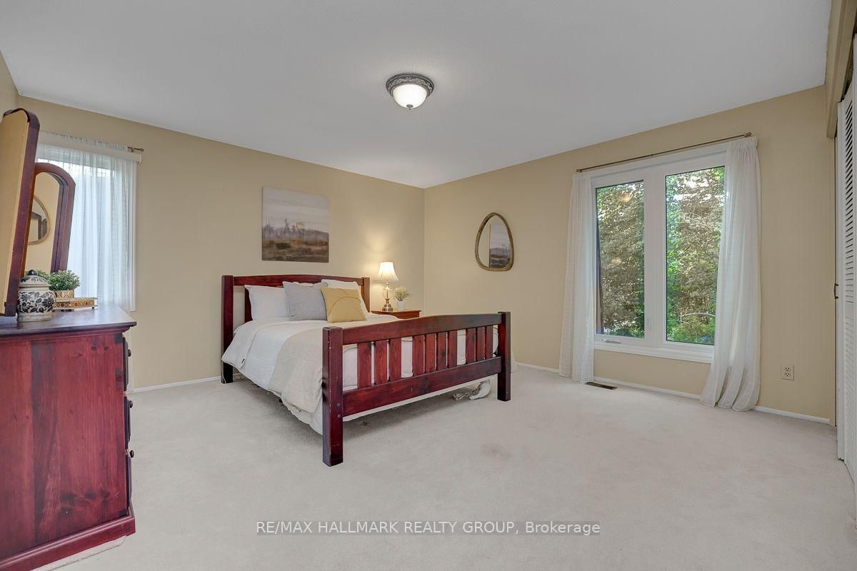 1950 Ludgate Crescent • Ottawa, ON photo 30