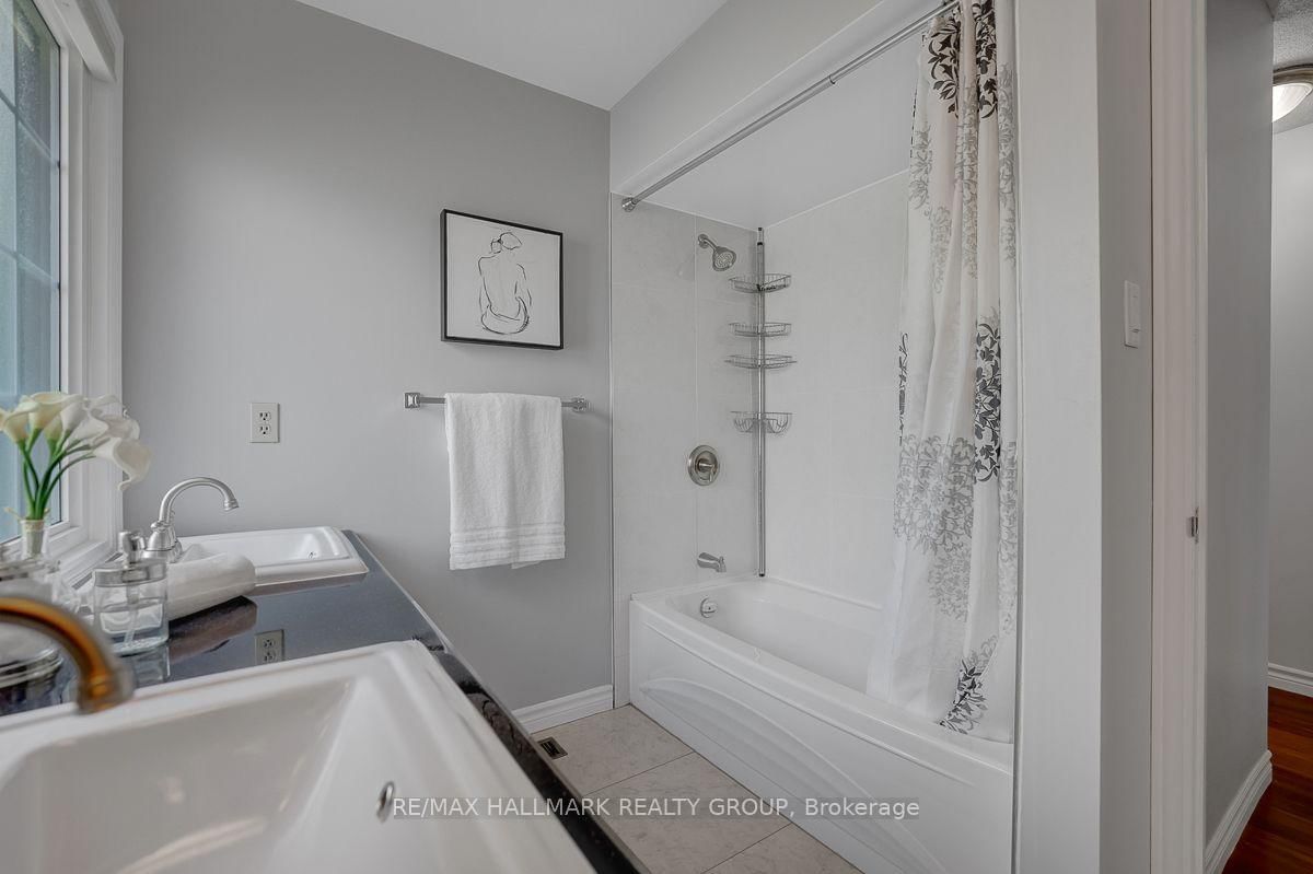 1950 Ludgate Crescent • Ottawa, ON photo 33