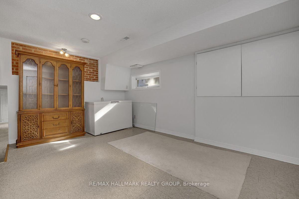 1950 Ludgate Crescent • Ottawa, ON photo 34