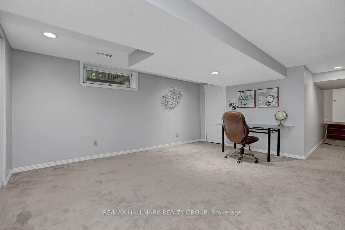 1950 Ludgate Crescent • Ottawa, ON photo 38