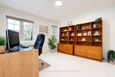 1950 Ludgate Crescent • Ottawa, ON photo 4