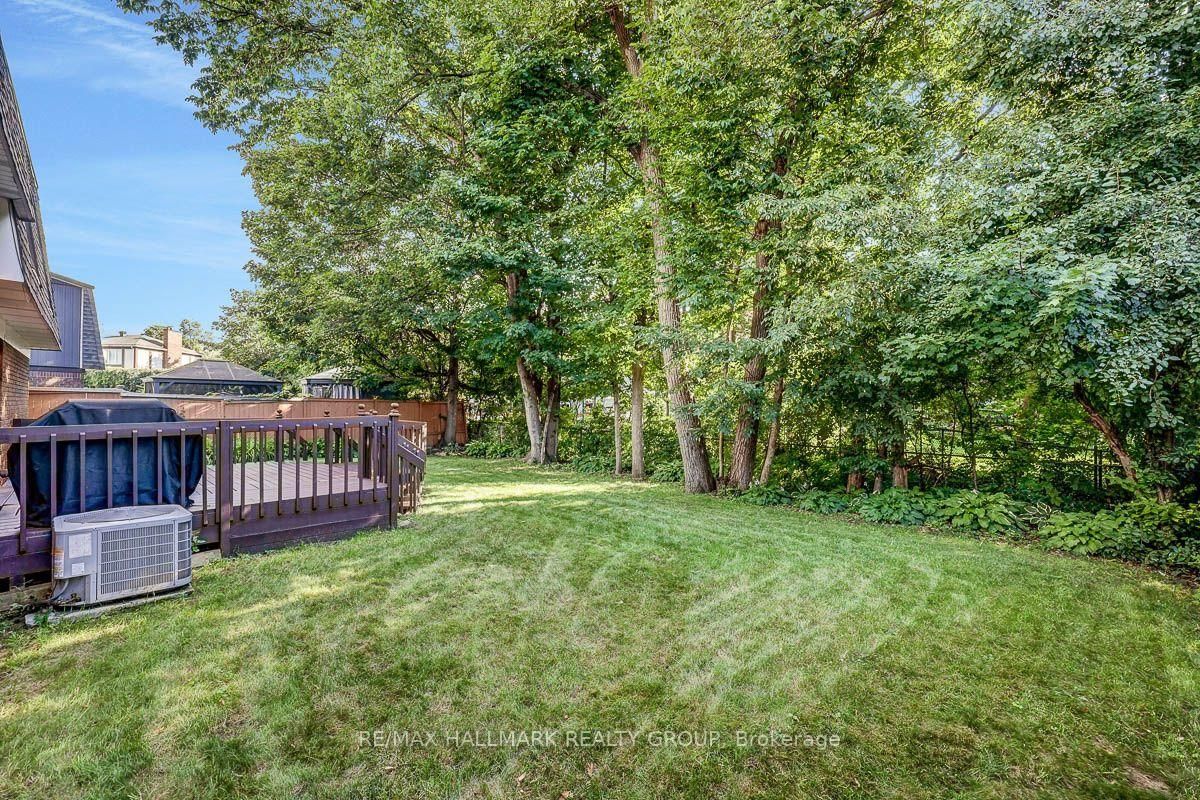 1950 Ludgate Crescent • Ottawa, ON photo 44