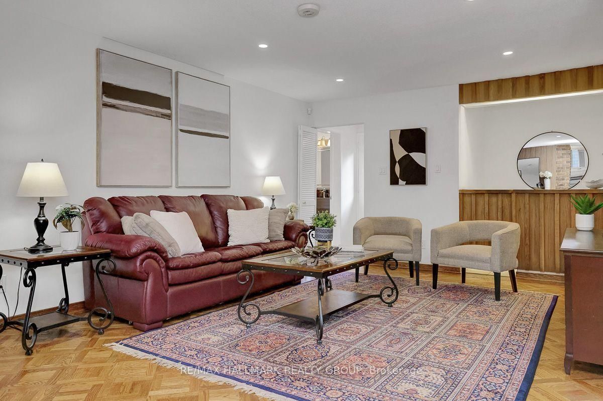 1950 Ludgate Crescent • Ottawa, ON photo 5