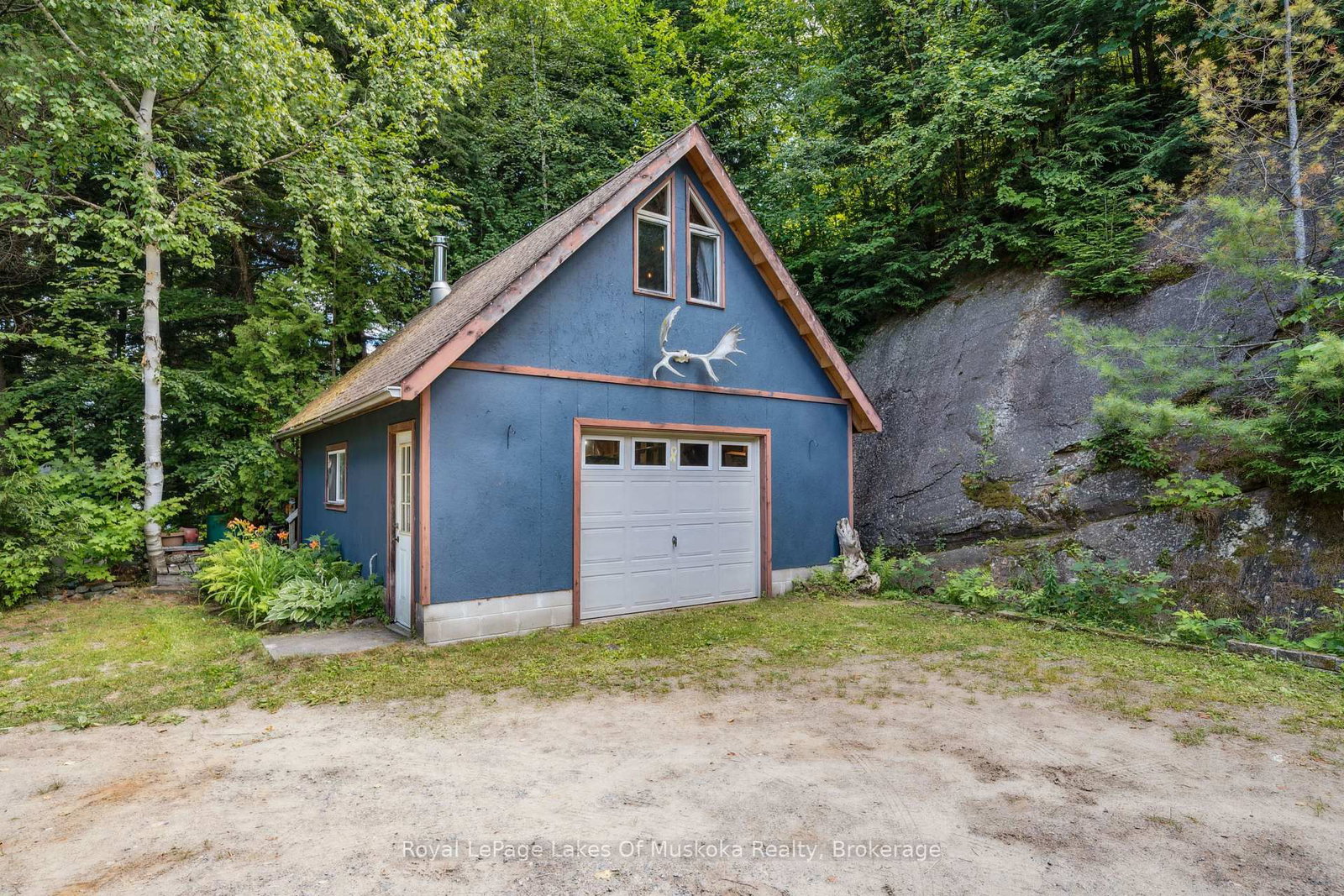 1345 Sinclair T Kawagama Lake Trail • Algonquin Highlands, ON photo 27