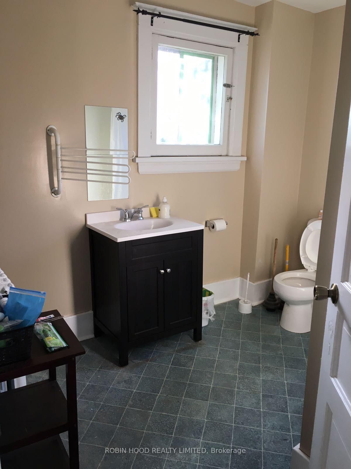 39 Fountain Street • Kitchener, ON photo 13