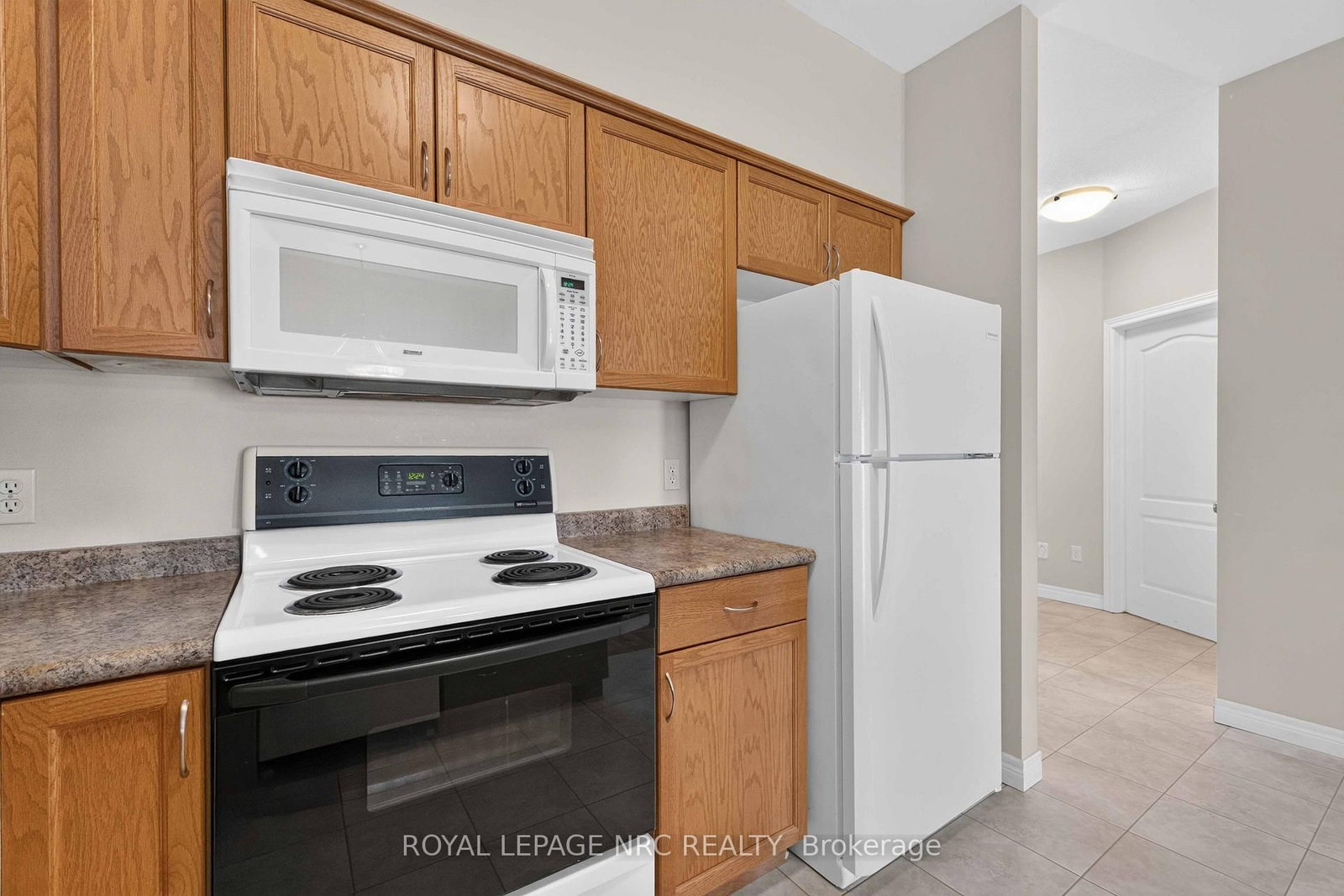 82 Maple Street • Port Colborne, ON photo 8