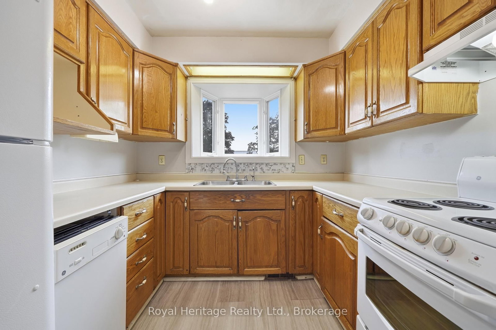 56 Fifth Avenue • Quinte West, ON photo 17