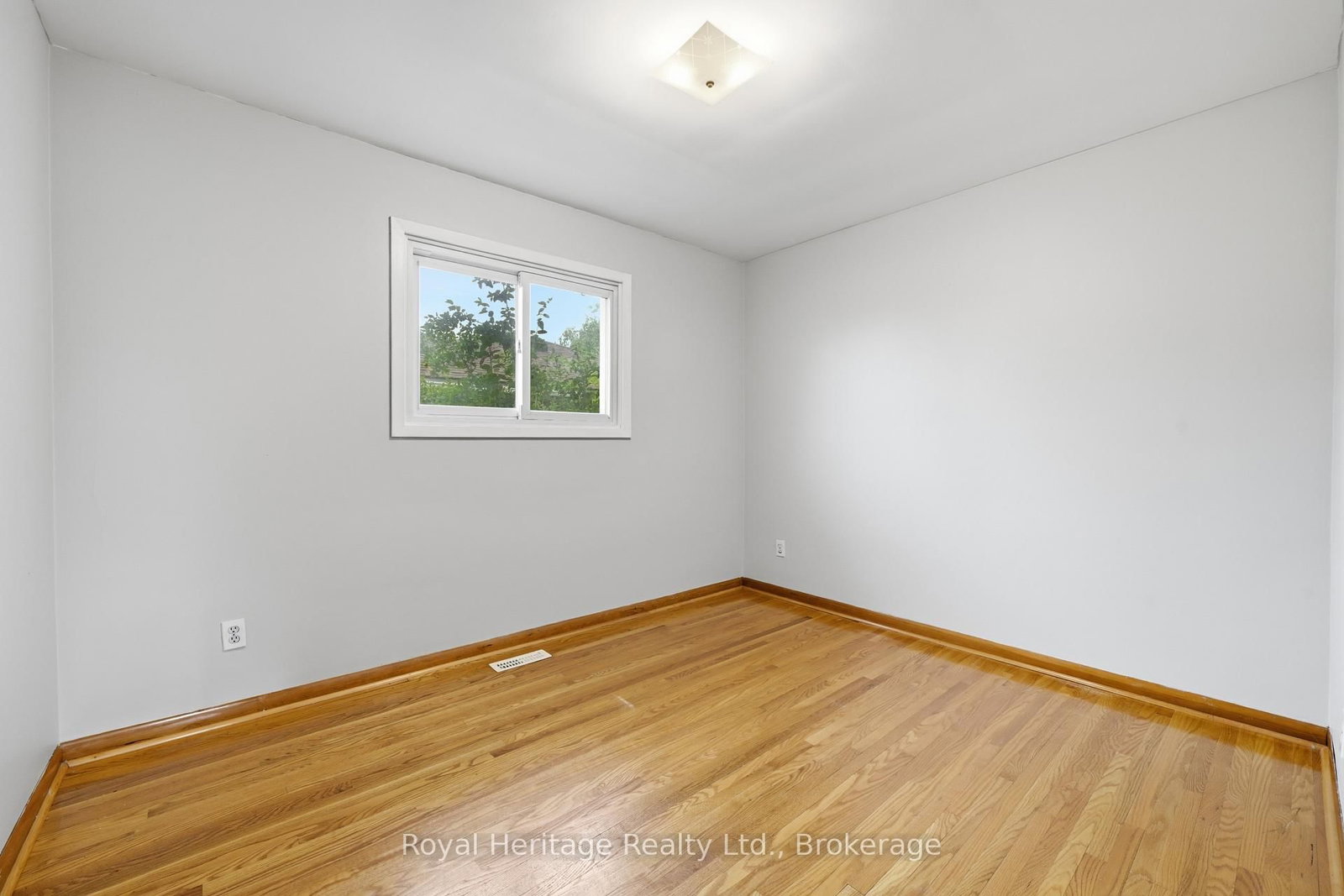 56 Fifth Avenue • Quinte West, ON photo 19