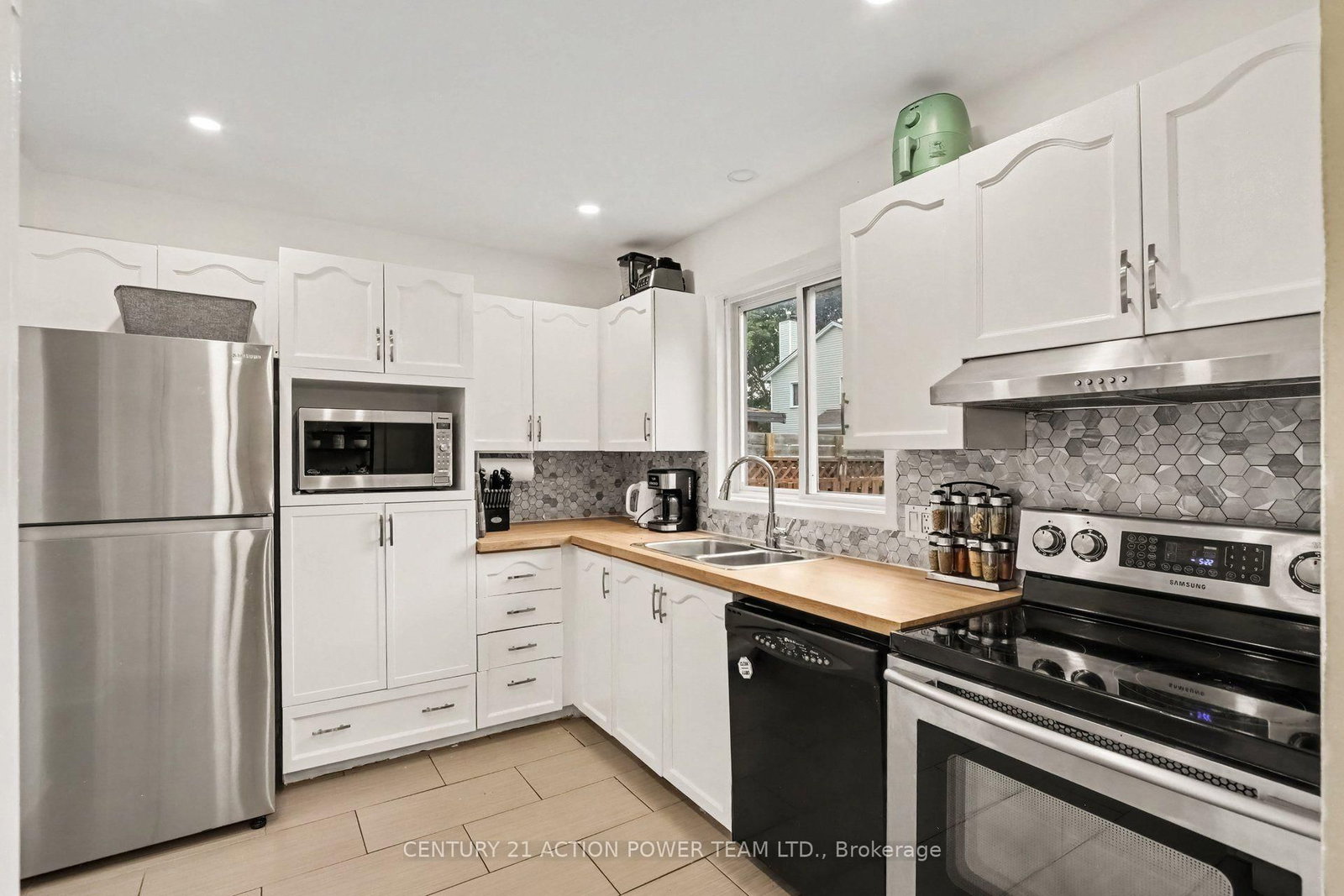 1675 Lacombe Drive • Orleans, ON photo 10