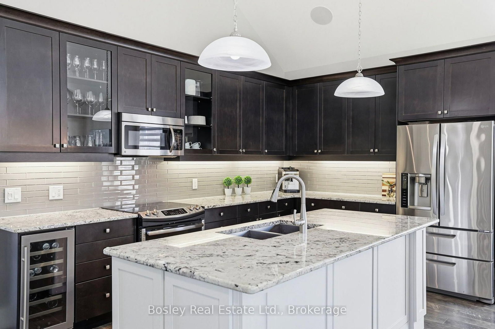 104 Snow Apple Crescent • Blue Mountains, ON photo 11