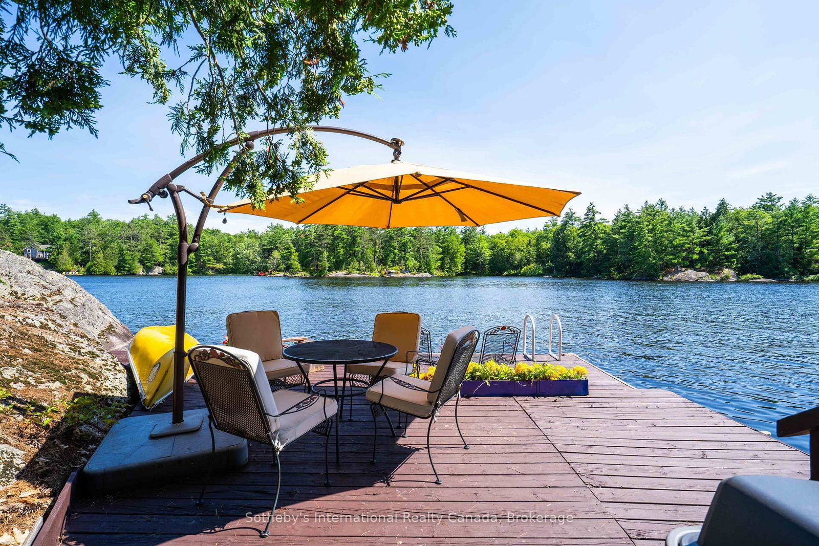 1 Island 29kl Kahshe Lake - Cooee Island • Gravenhurst, ON photo 12
