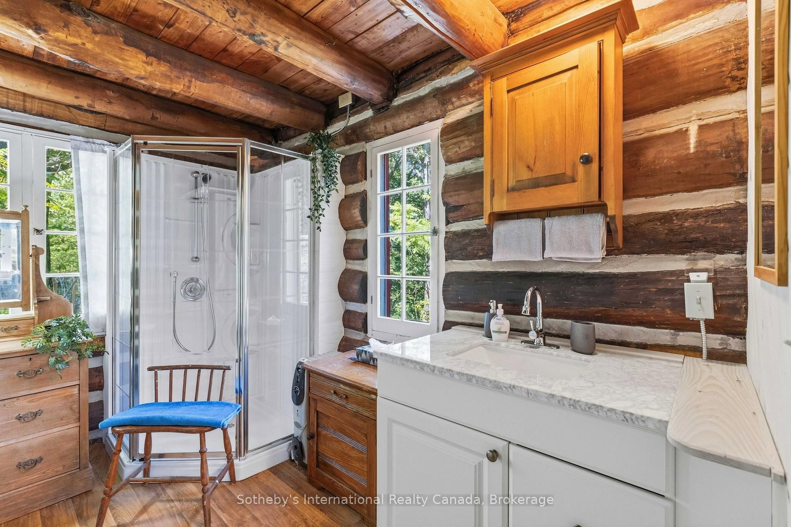 1 Island 29kl Kahshe Lake - Cooee Island • Gravenhurst, ON photo 24