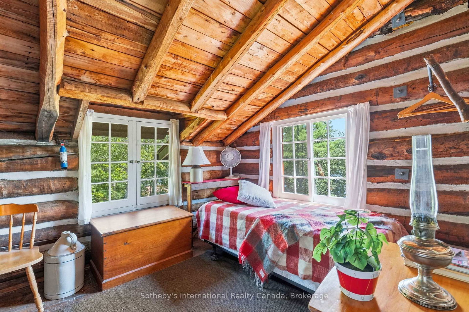 1 Island 29kl Kahshe Lake - Cooee Island • Gravenhurst, ON photo 27