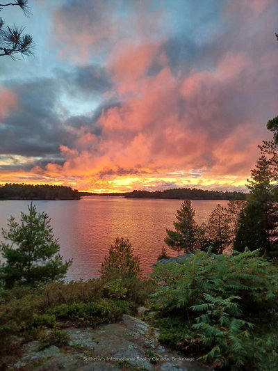 1 Island 29kl Kahshe Lake - Cooee Island • Gravenhurst, ON photo 3