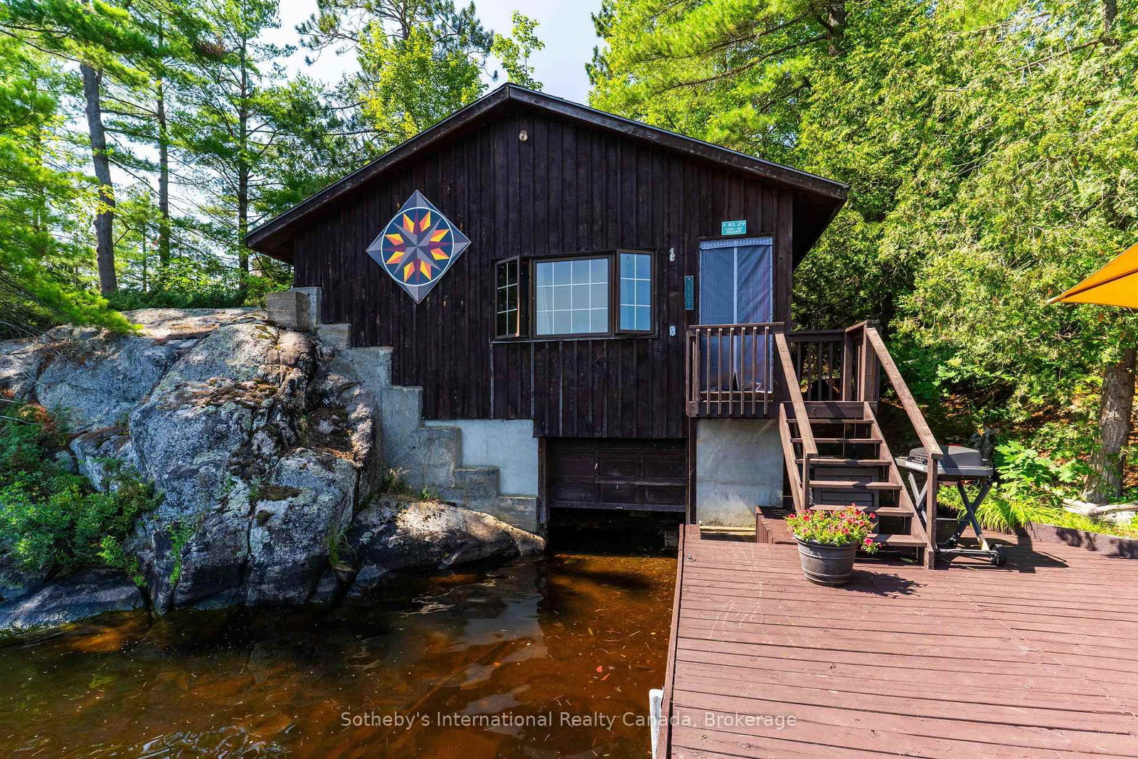 1 Island 29kl Kahshe Lake - Cooee Island • Gravenhurst, ON photo 36