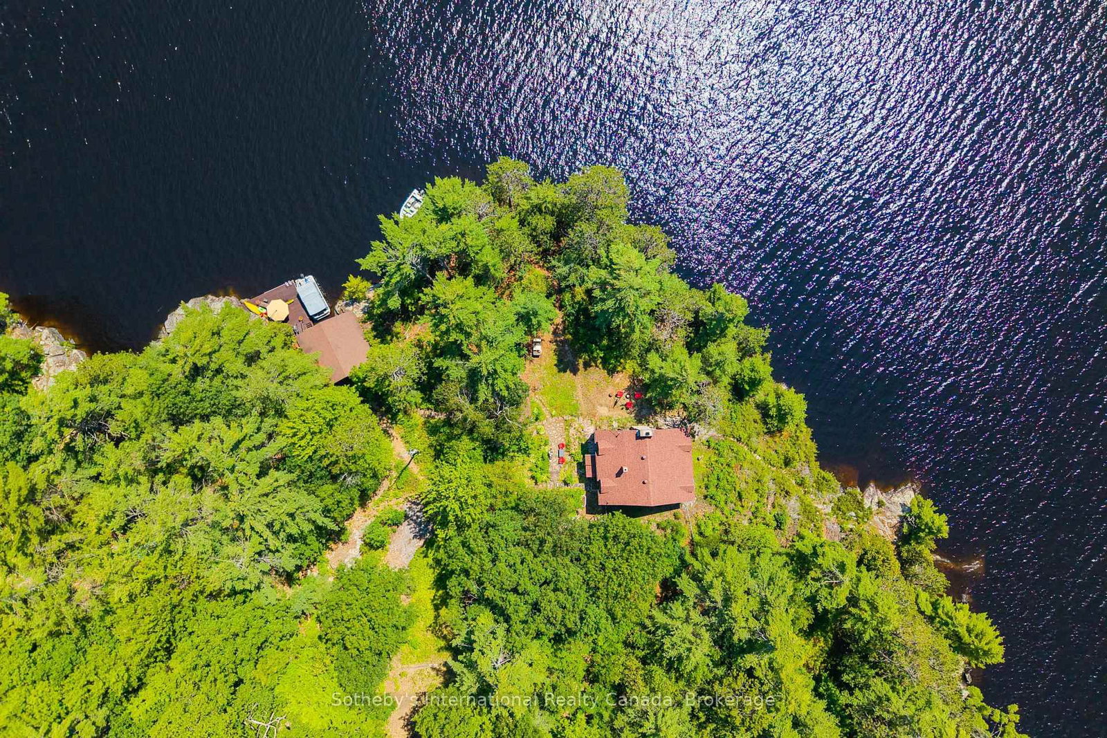 1 Island 29kl Kahshe Lake - Cooee Island • Gravenhurst, ON photo 8