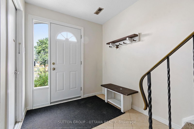 39 - 1803 Axminster Court