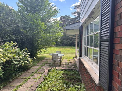 16 CIVIC Street • Killaloe, ON photo 7