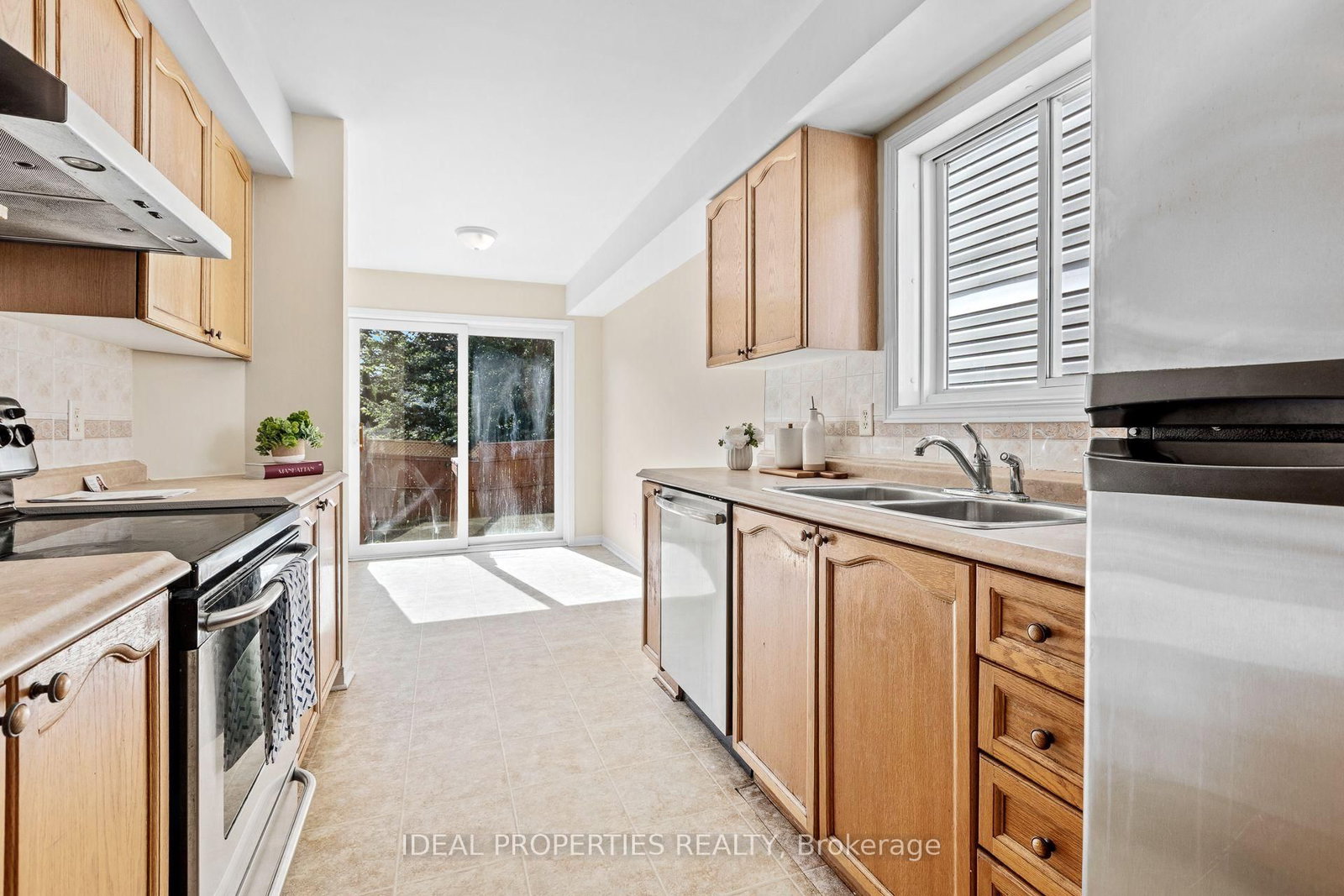 418 Beatrice Drive • Ottawa, ON photo 17