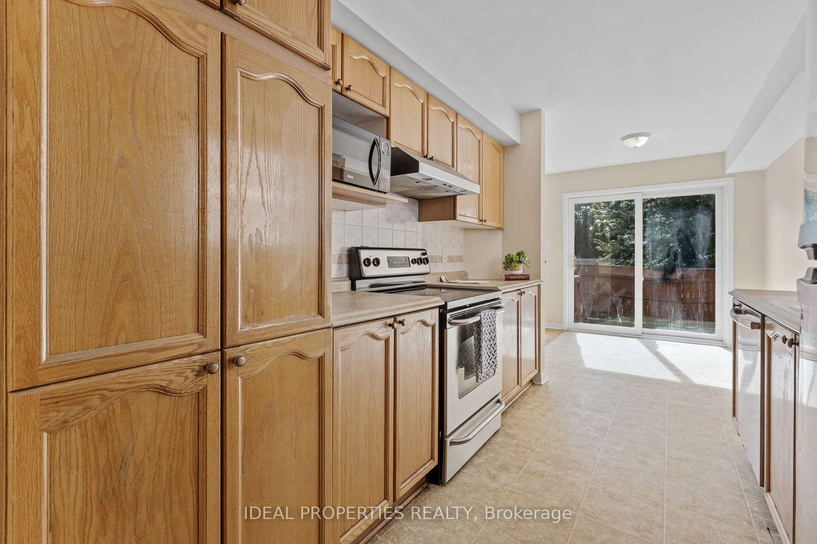418 Beatrice Drive • Ottawa, ON photo 18