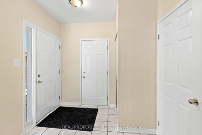 418 Beatrice Drive • Ottawa, ON photo 4