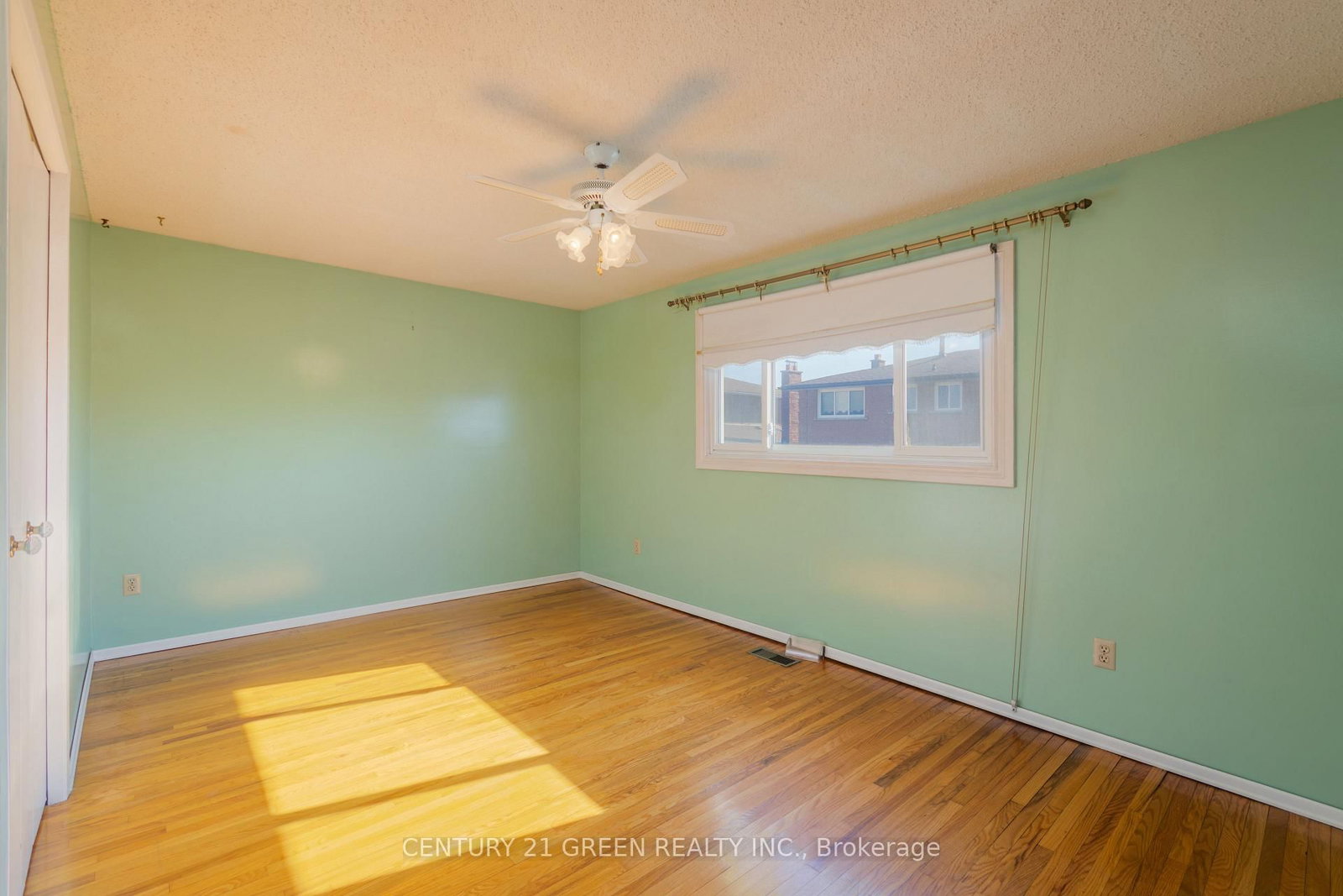 729 West 5th Street • Hamilton, ON photo 19