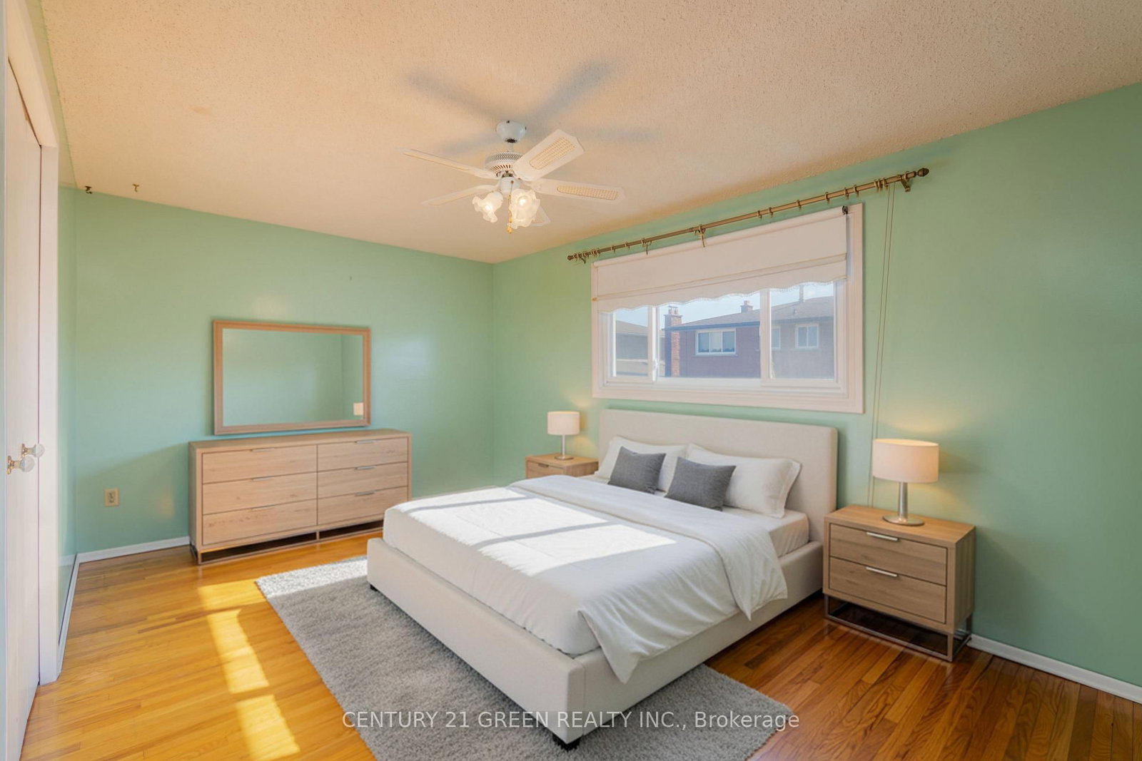 729 West 5th Street • Hamilton, ON photo 20