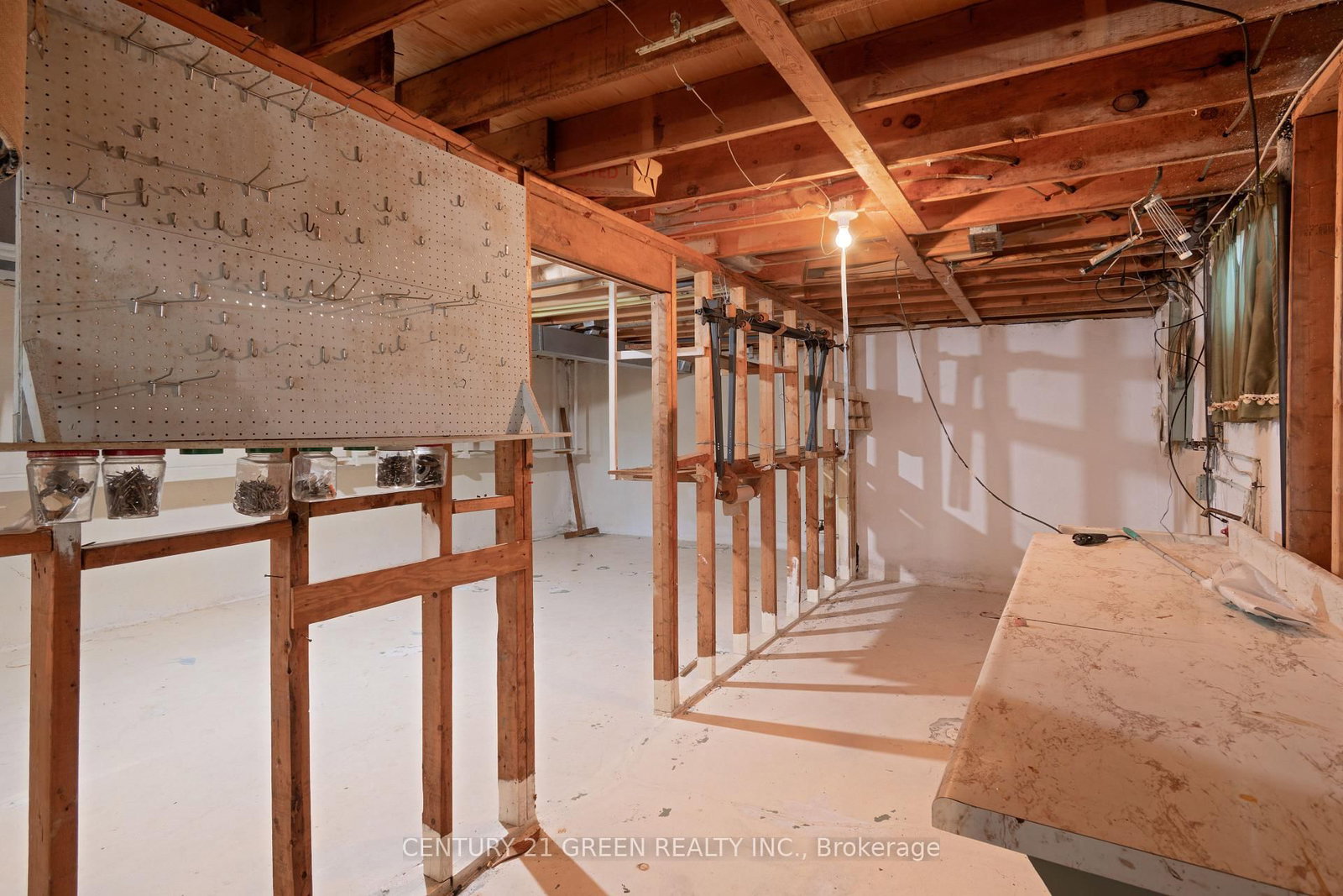 729 West 5th Street • Hamilton, ON photo 34