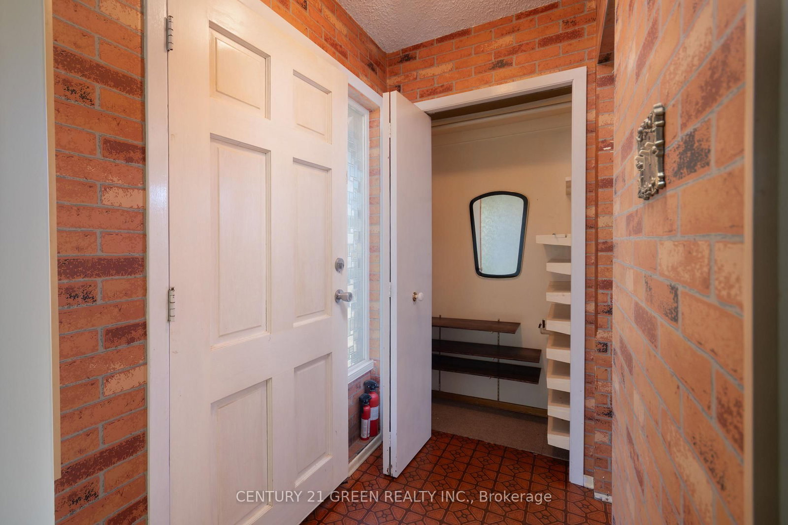 729 West 5th Street • Hamilton, ON photo 6