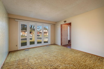 729 West 5th Street • Hamilton, ON photo 9