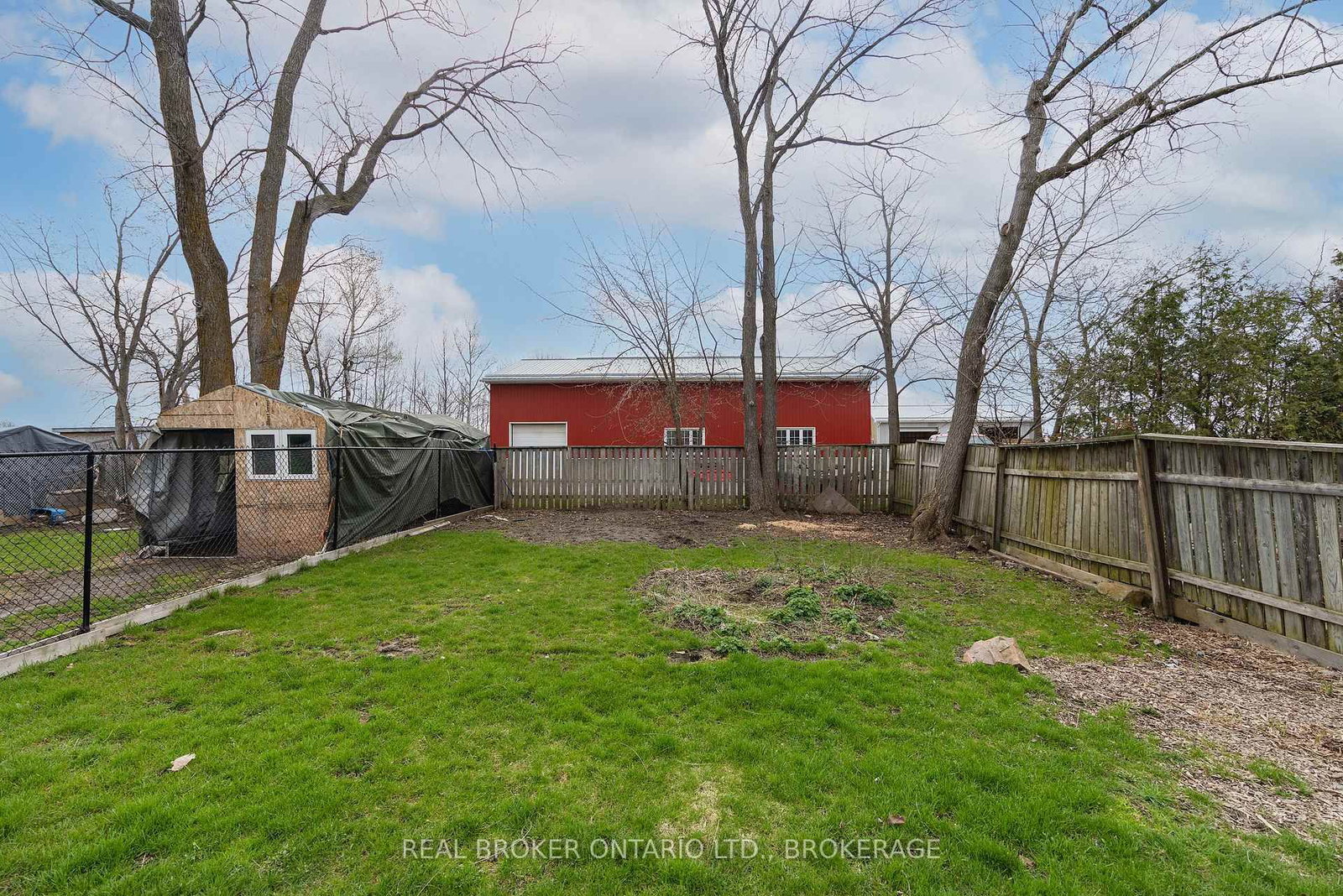43-45 Railway Street • Lansdowne Village, ON photo 38