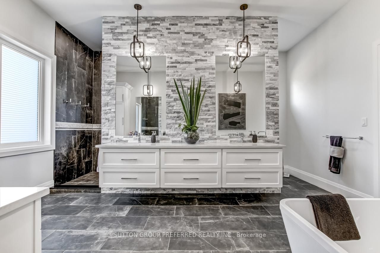 25770 Poplar Hill Road • Middlesex Centre, ON photo 13
