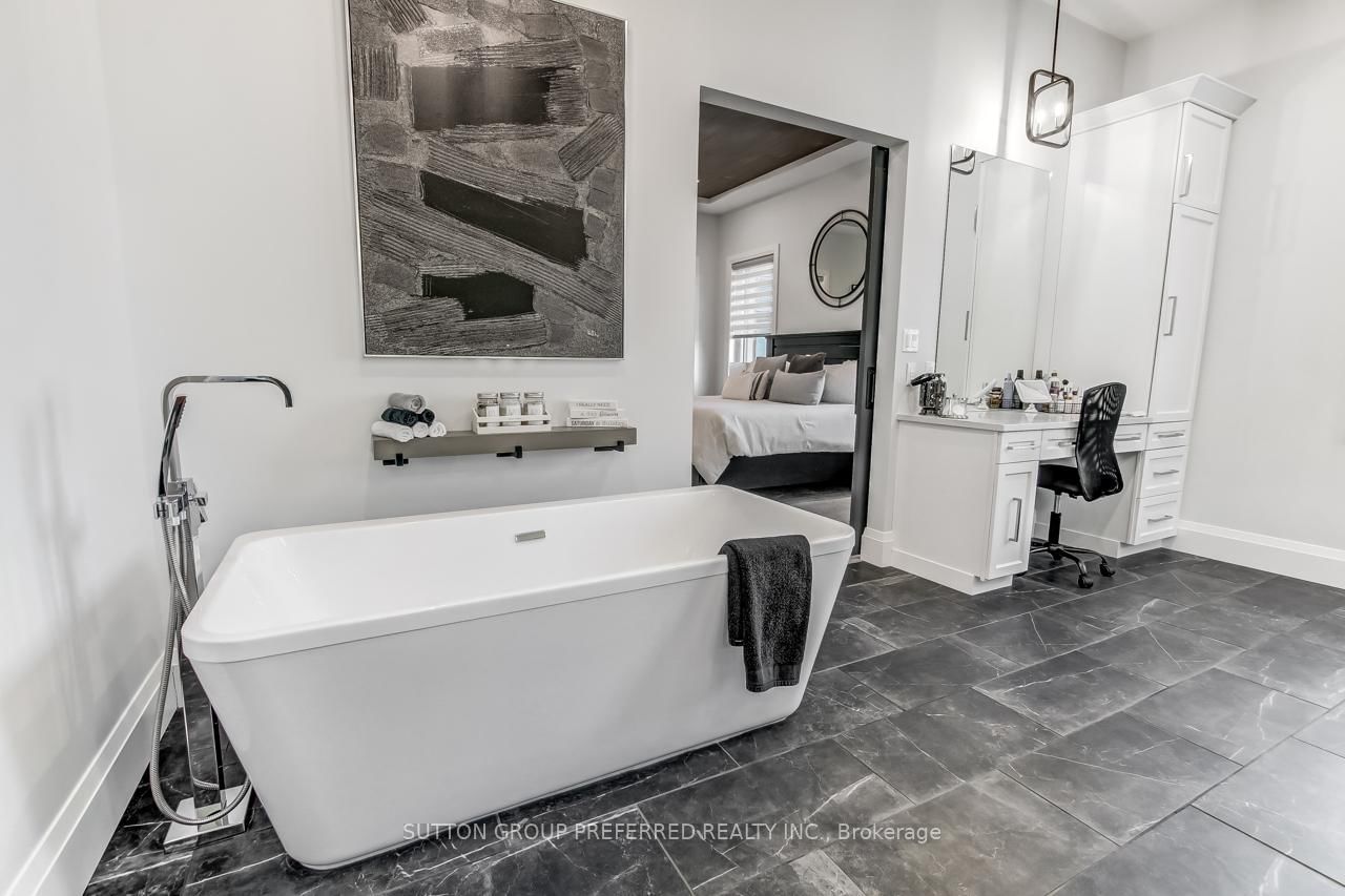 25770 Poplar Hill Road • Middlesex Centre, ON photo 14
