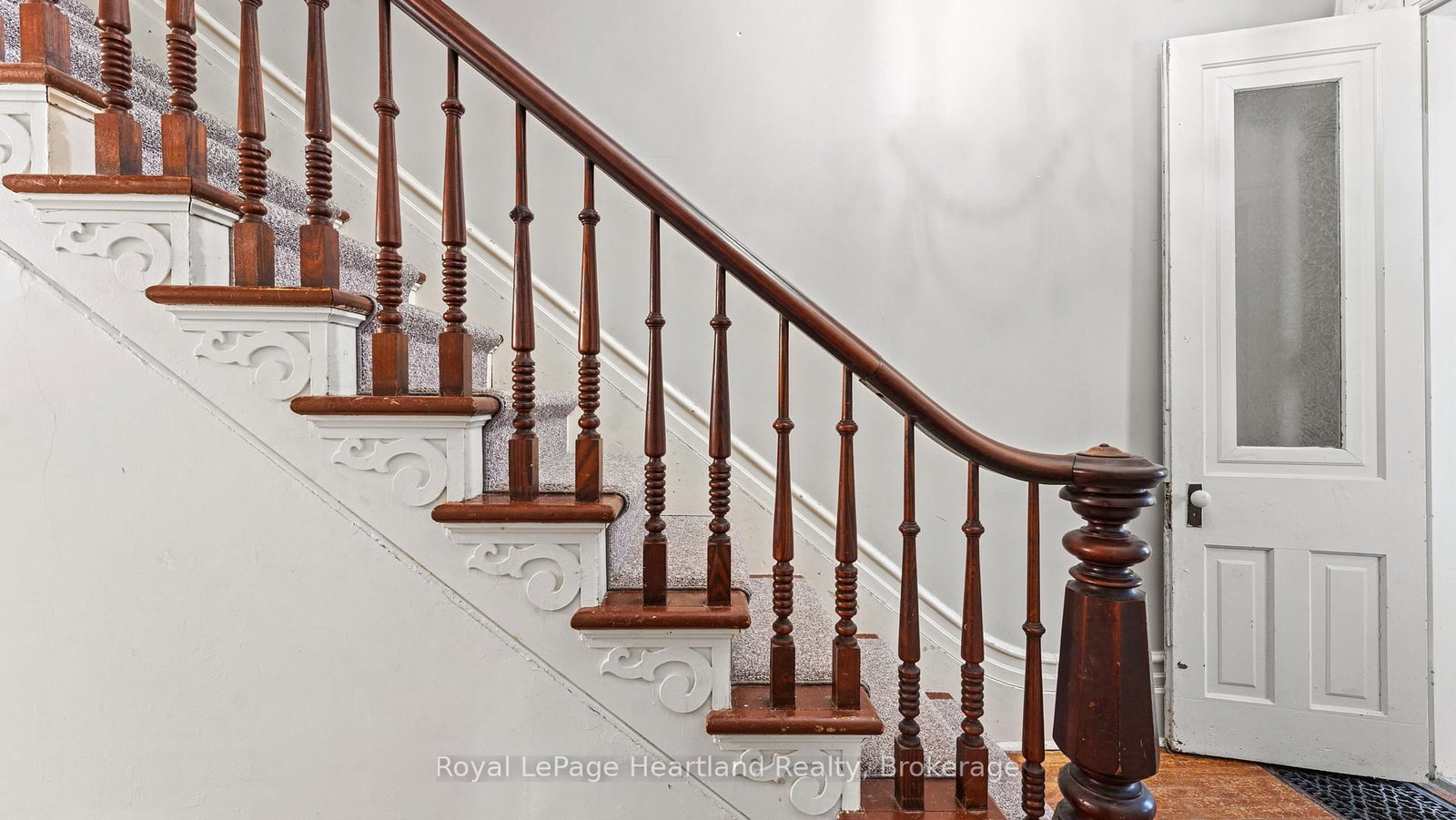 190 Albert Street • Central Huron, ON photo 14