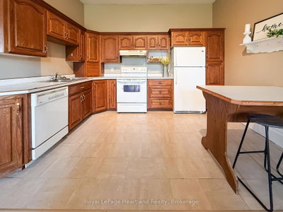 190 Albert Street • Central Huron, ON photo 4