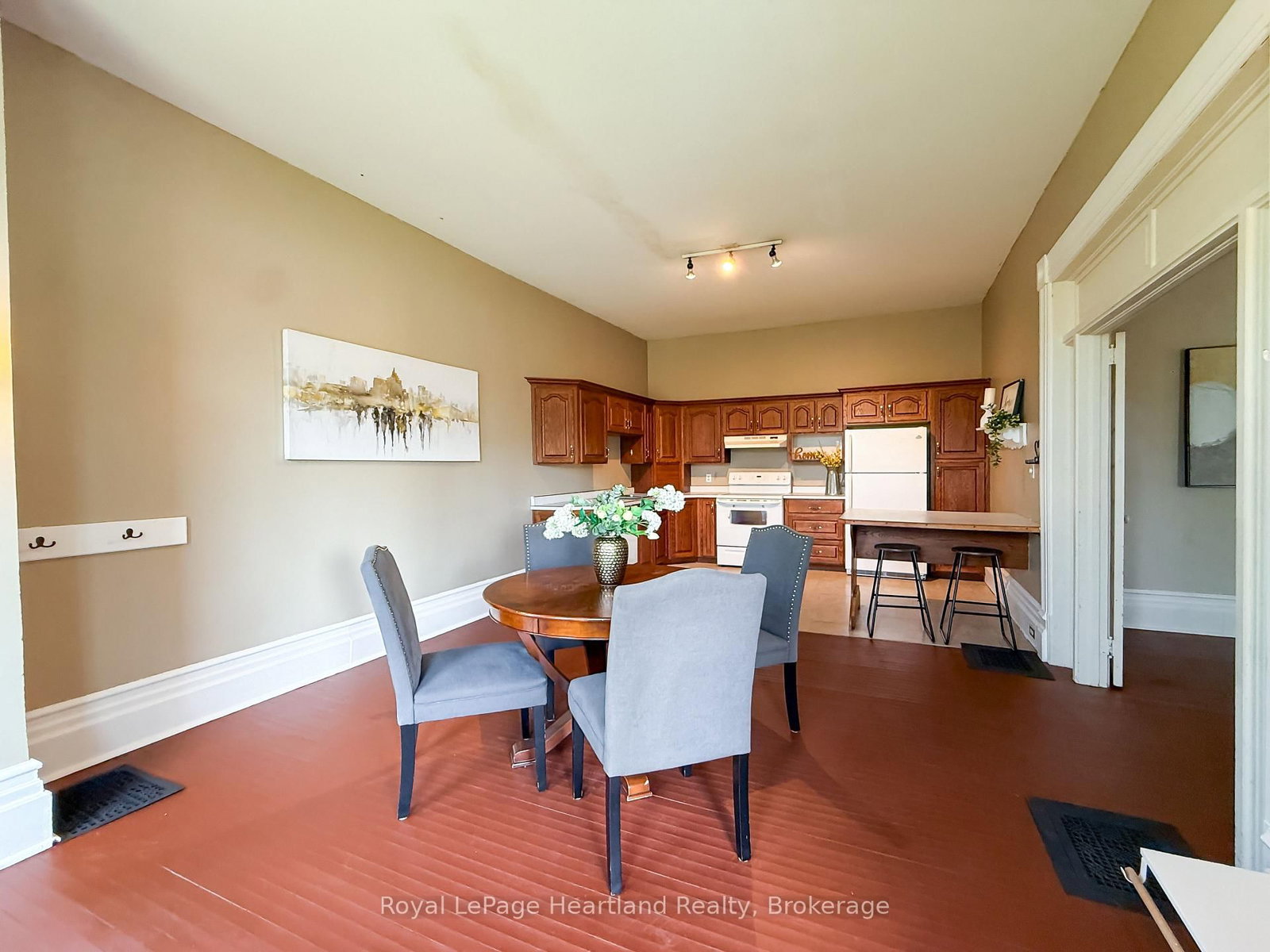 190 Albert Street • Central Huron, ON photo 6