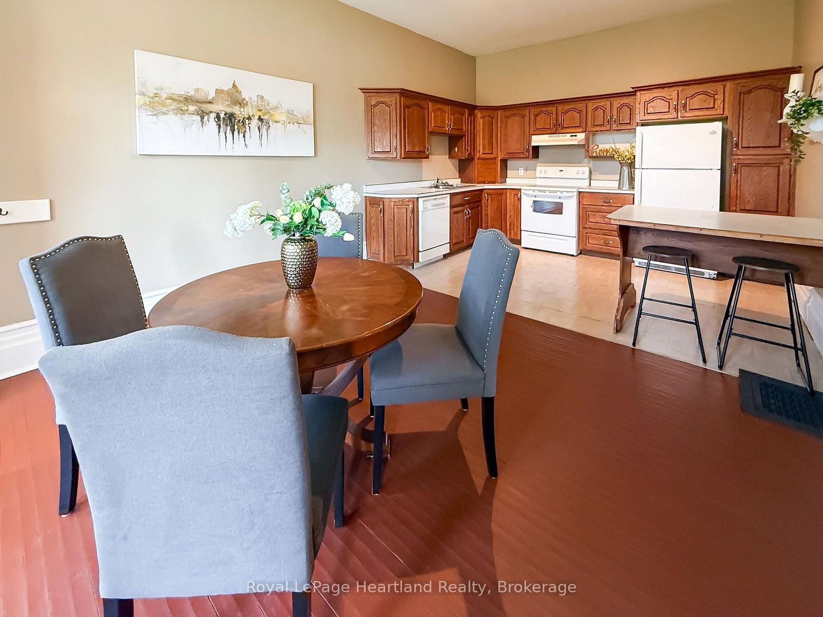 190 Albert Street • Central Huron, ON photo 8