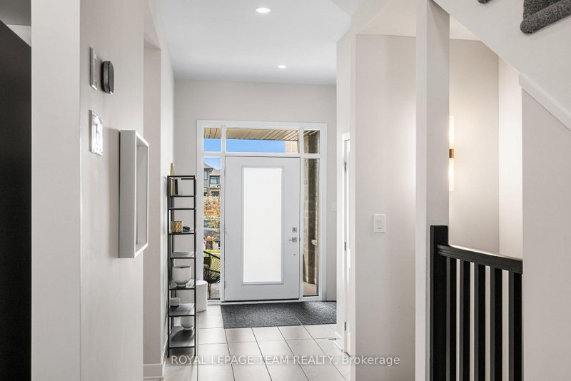 800 Solarium Avenue