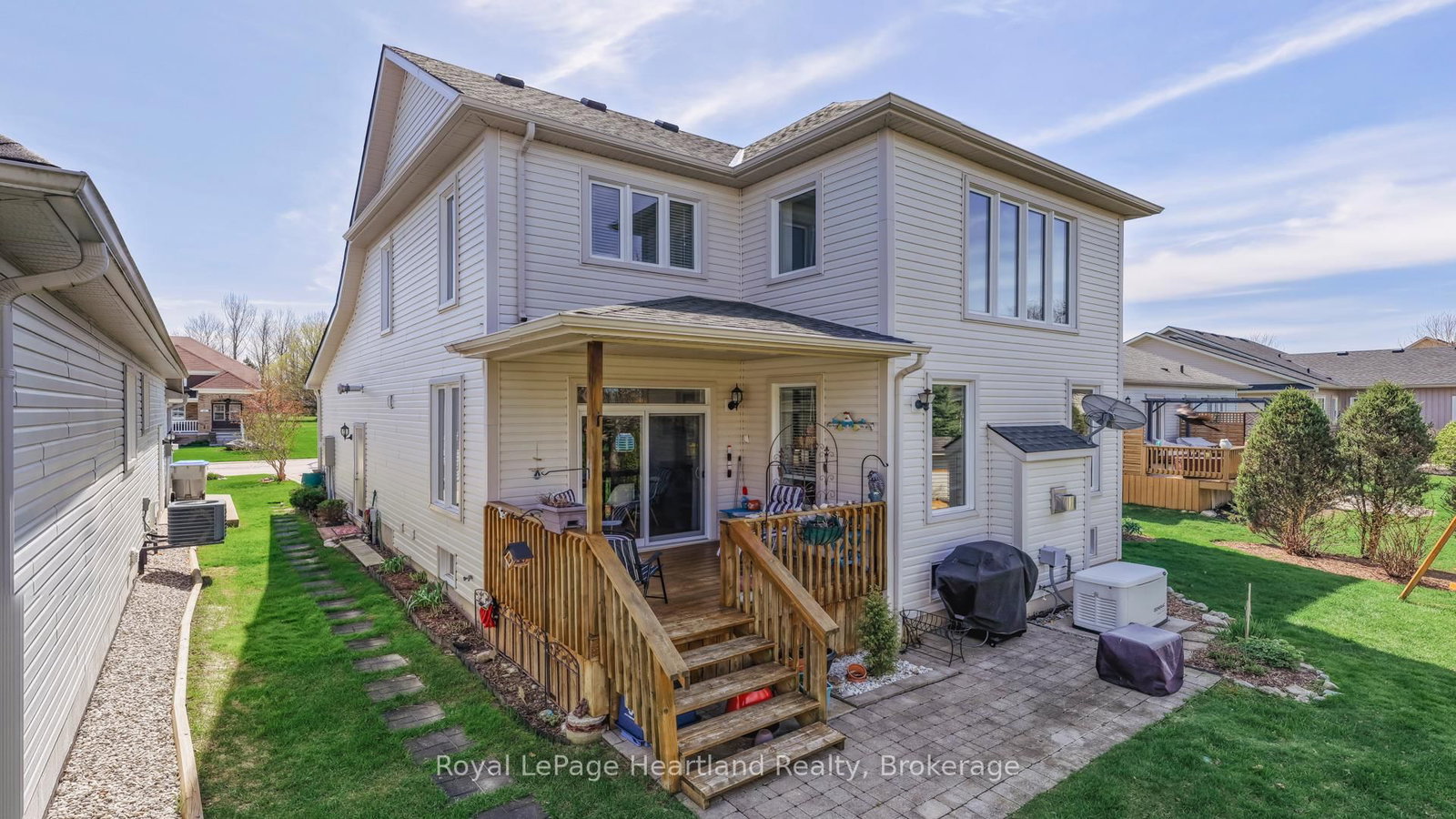 Detached House for sale at 16 Macpherson Avenue, Huron East, Ontario, N0K 1W0 - Egmondville - MLS: X13628126