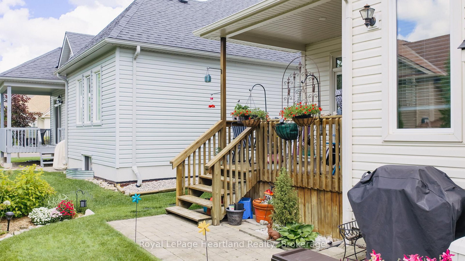 Detached House for sale at 16 Macpherson Avenue, Huron East, Ontario, N0K 1W0 - Egmondville - MLS: X13628126