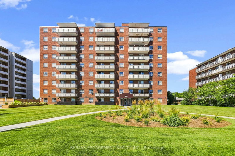 202 - 851 Queenston Road