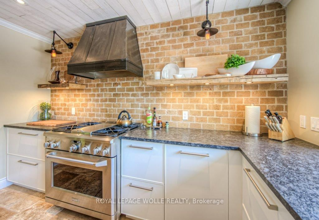 8466 Sideroad 30 • Centre Wellington, ON photo 17