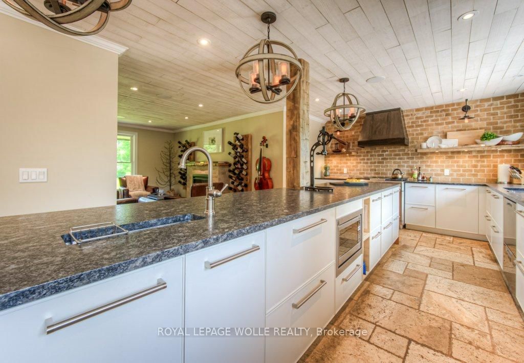 8466 Sideroad 30 • Centre Wellington, ON photo 20